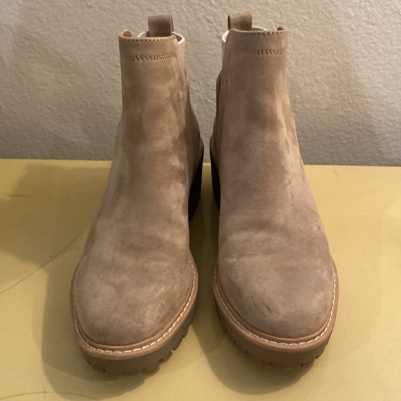 Dolce Vita‎ Taupe Ankle Slip on Boots.  Suede.  Size 7.  Maybe Worn Once. - Picture 2 of 8